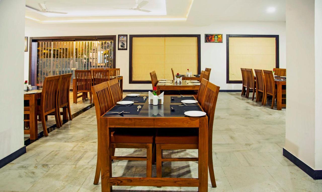 Hotel Treebo Kumily Gate Thekkady, Periyar National Park Esterno foto