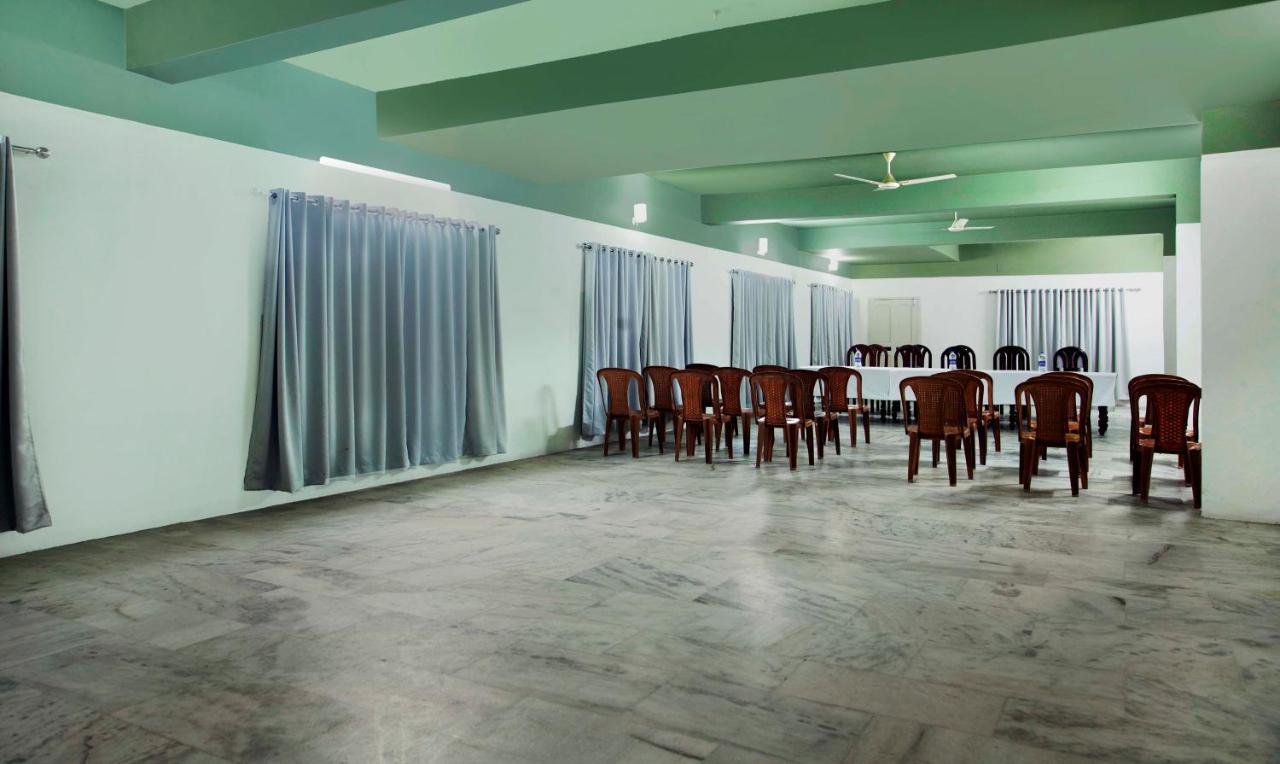 Hotel Treebo Kumily Gate Thekkady, Periyar National Park Esterno foto