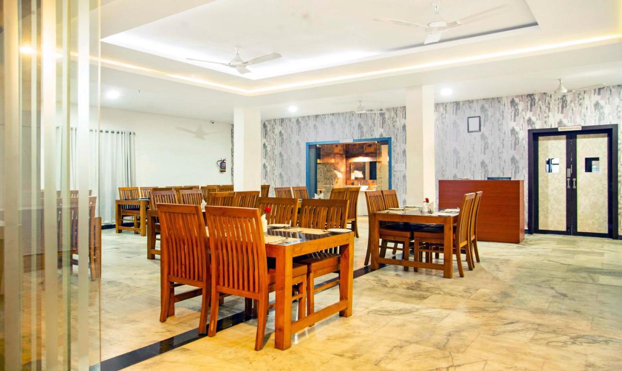 Hotel Treebo Kumily Gate Thekkady, Periyar National Park Esterno foto